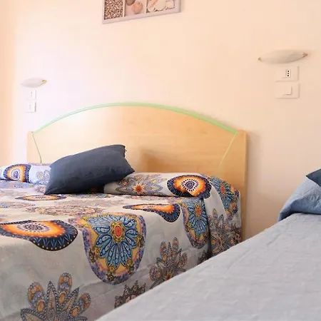 With Balcony 100m From The Sea Апартаменты *